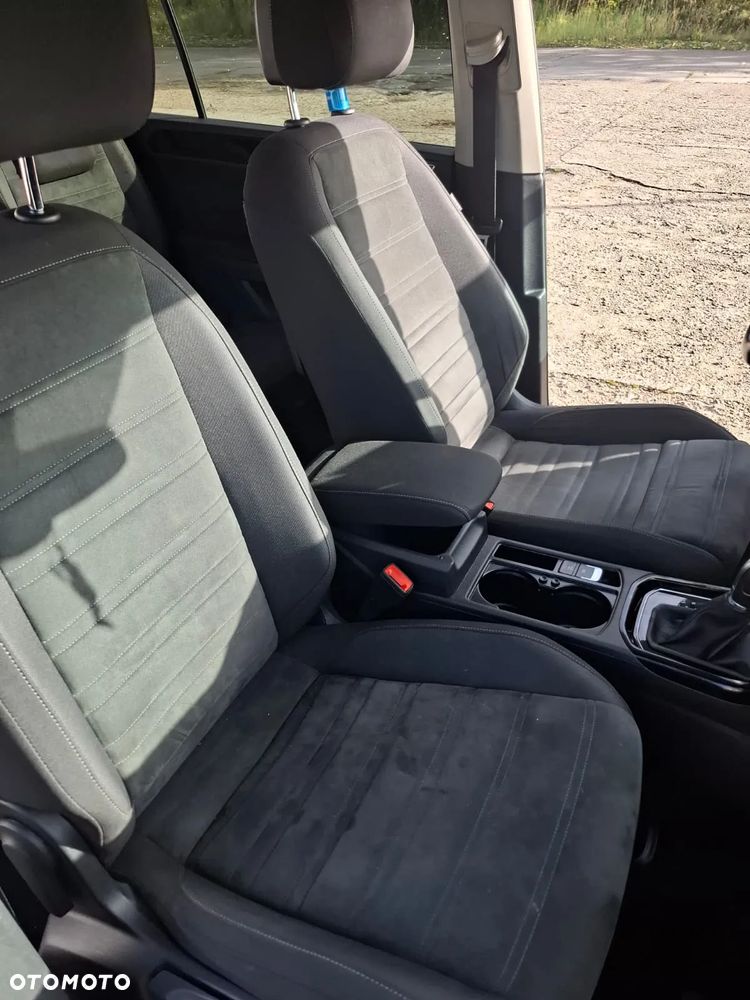 Volkswagen Touran 2.0 TDI BMT Highline DSG - 22