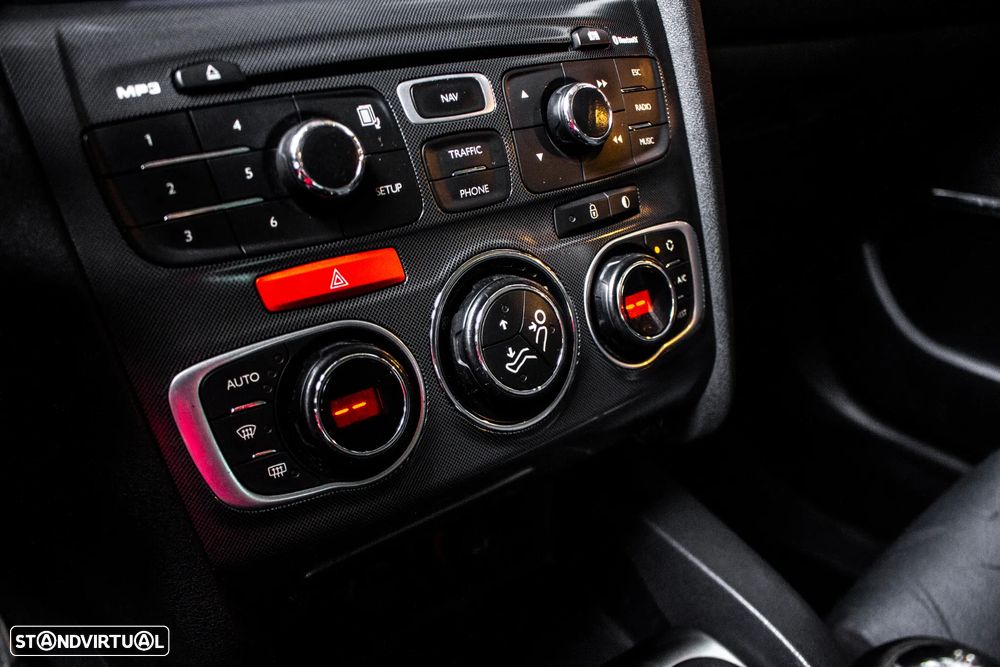Citroën C4 HDi 90 Attraction - 17