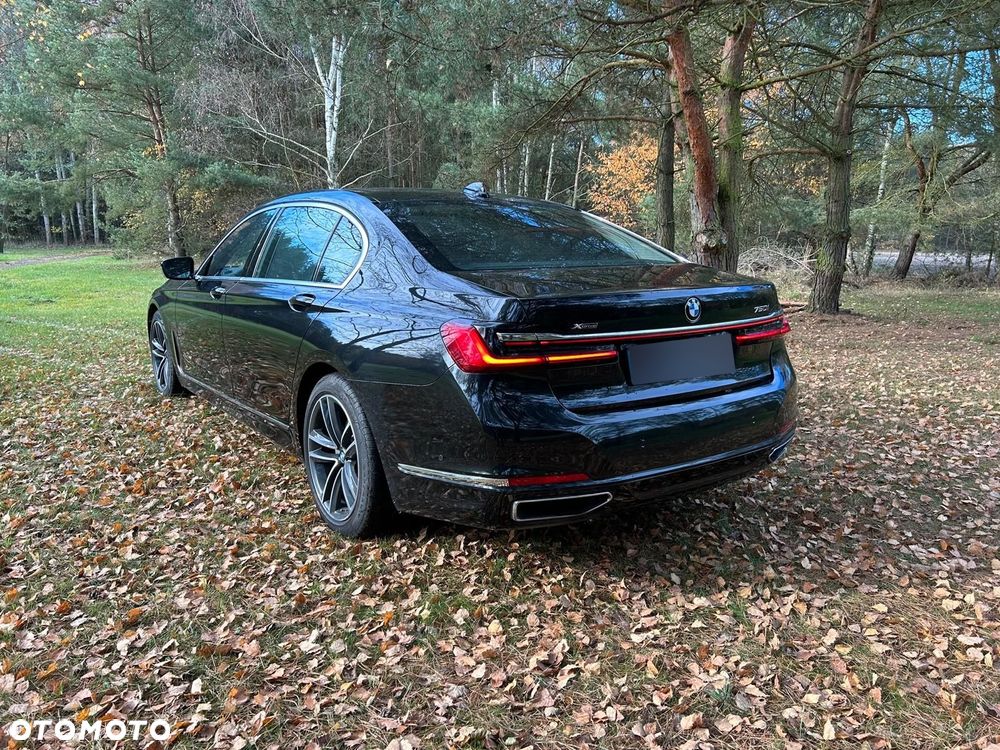 BMW Seria 7 750Li xDrive - 3