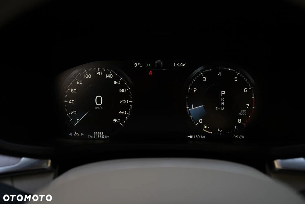 Volvo S60 T5 Momentum Pro - 17