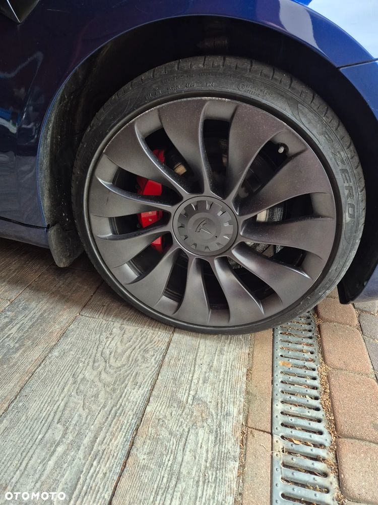 Tesla Model 3 Langstreckenbatterie Allradantrieb Dual Motor - 10