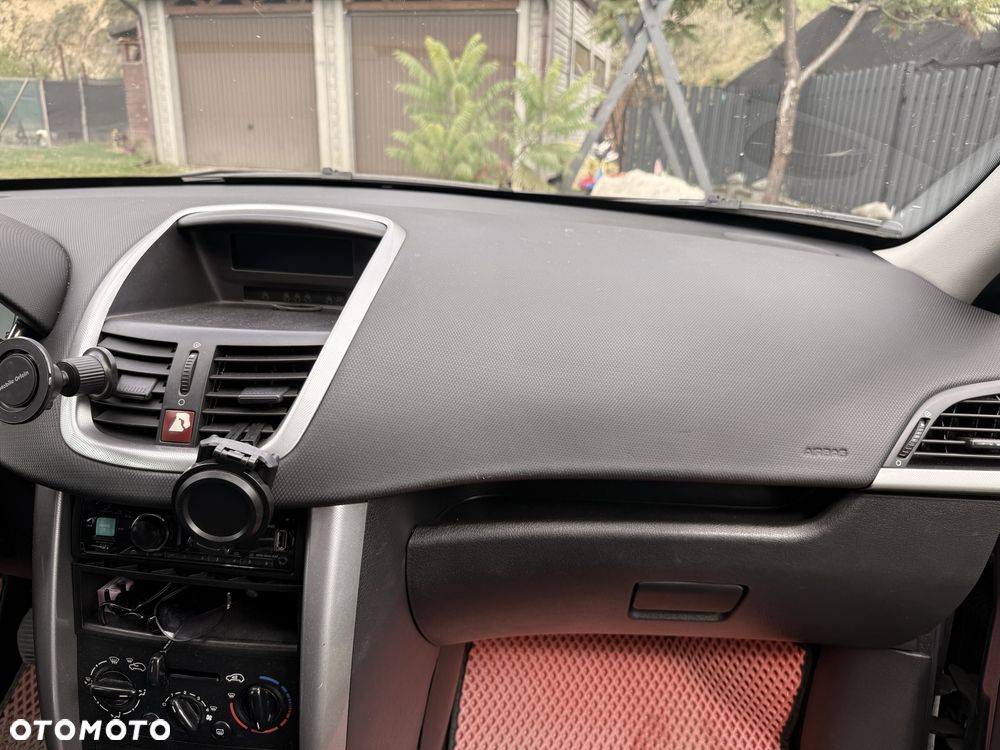Peugeot 207 - 5