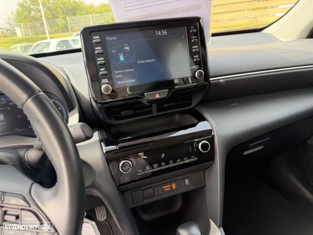 Toyota Yaris Cross 1.5 HDF Comfort Plus AWD - 14