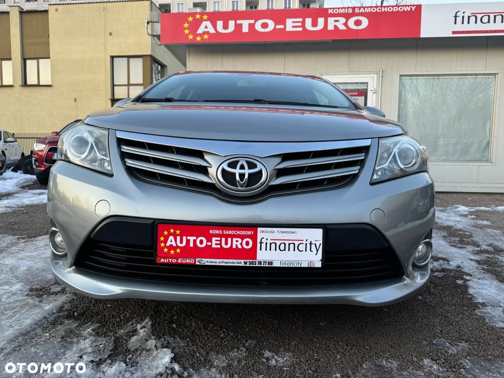 Toyota Avensis 1.6 Comfort - 8