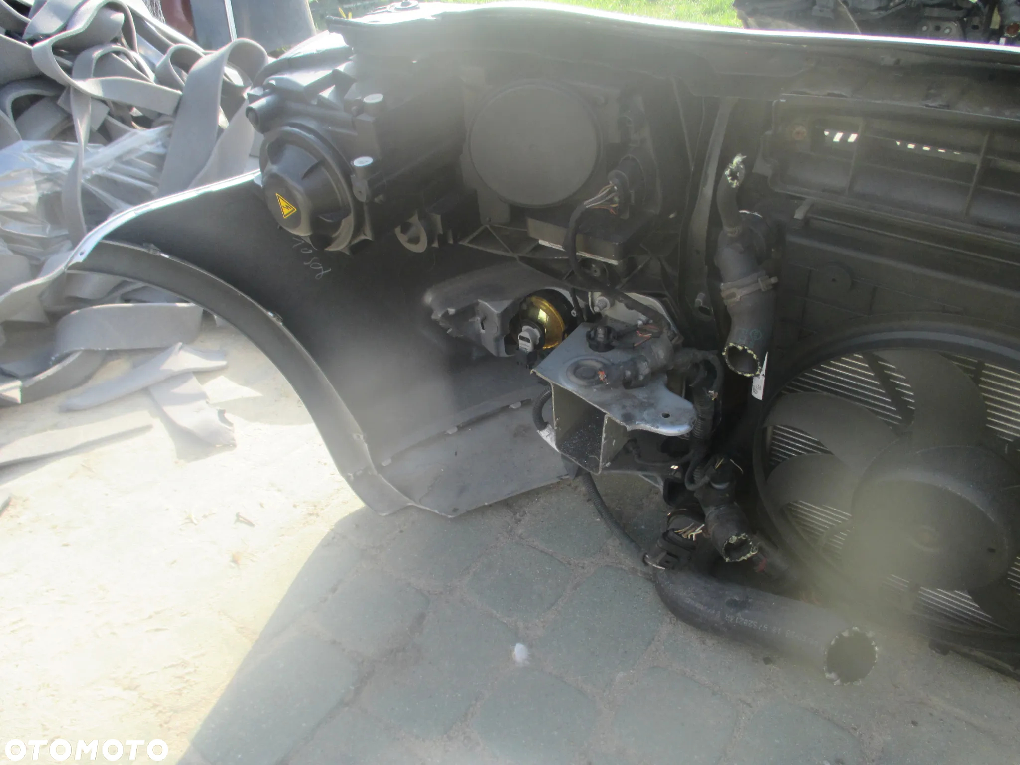 pas chłodnice zderzak lampa Xenon VW Touran I lift - 8