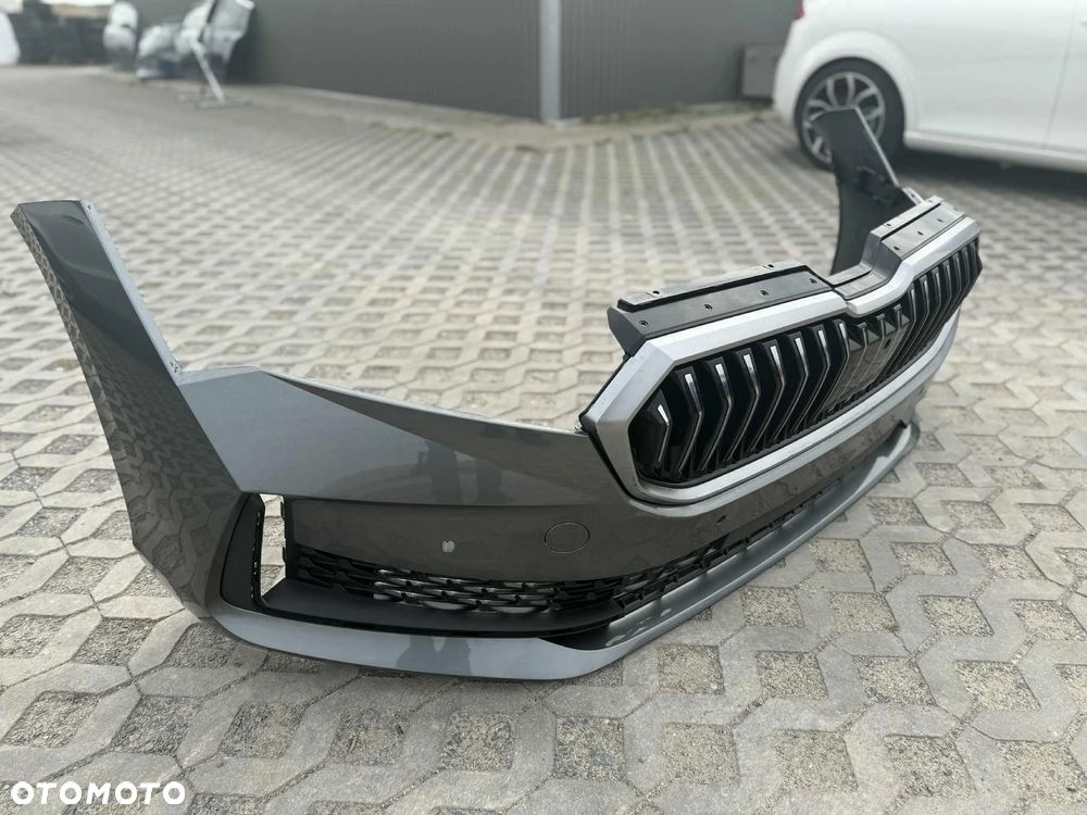 SKODA SUPERB IV Zderzak przód przedni kompletny LF7C 4xPDC GRILL 2023r- - 7