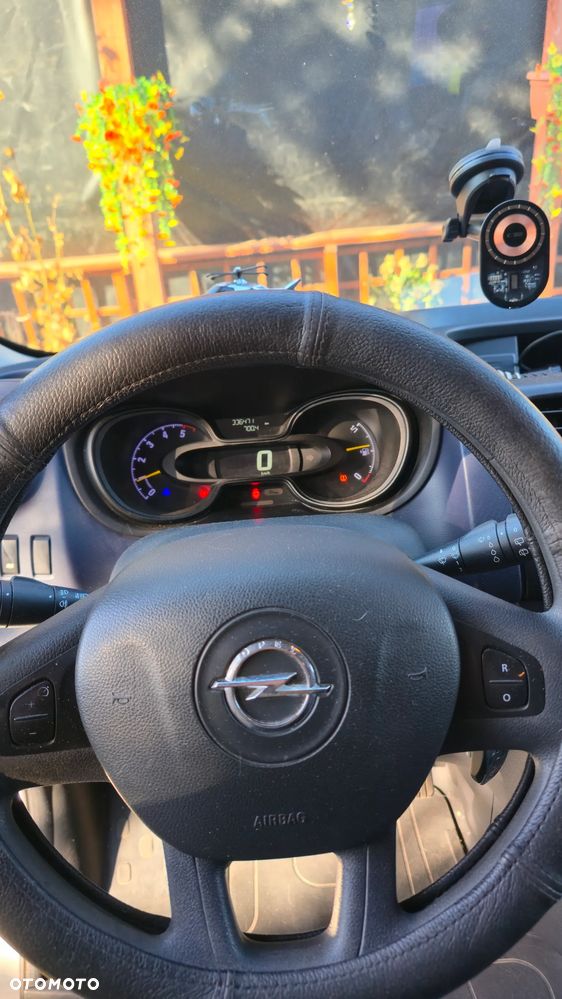 Opel Vivaro - 9