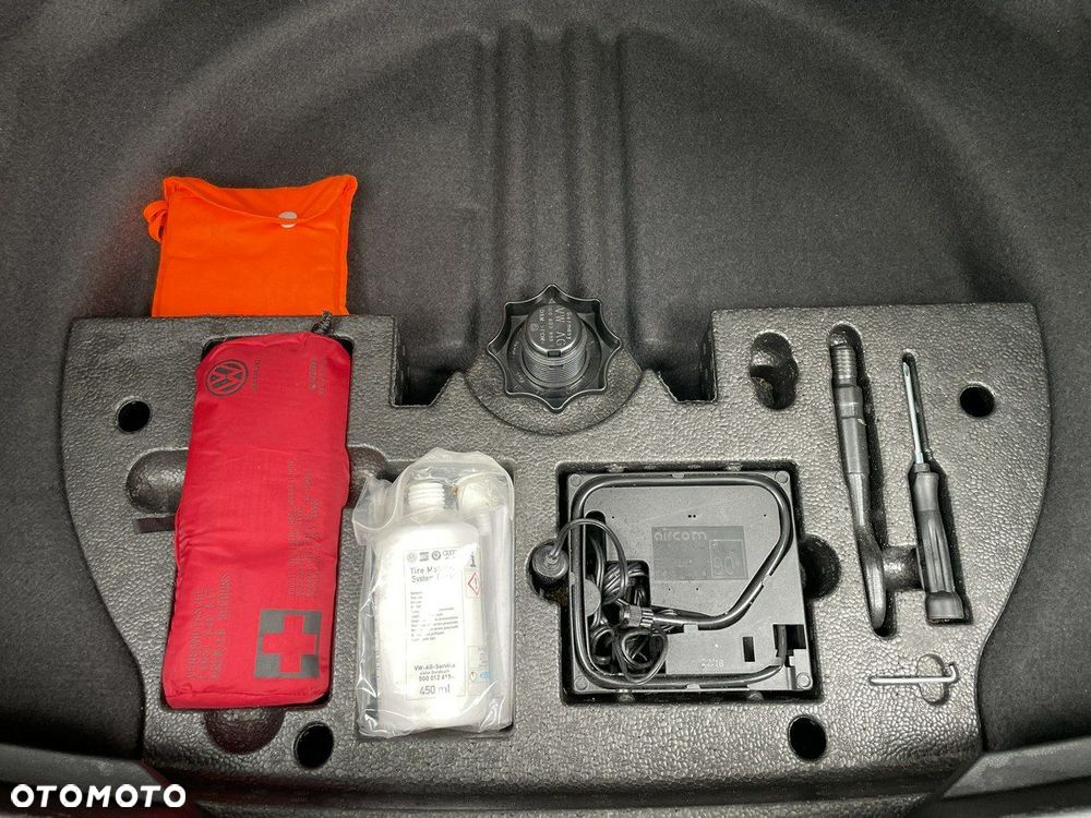 Volkswagen Touran - 18