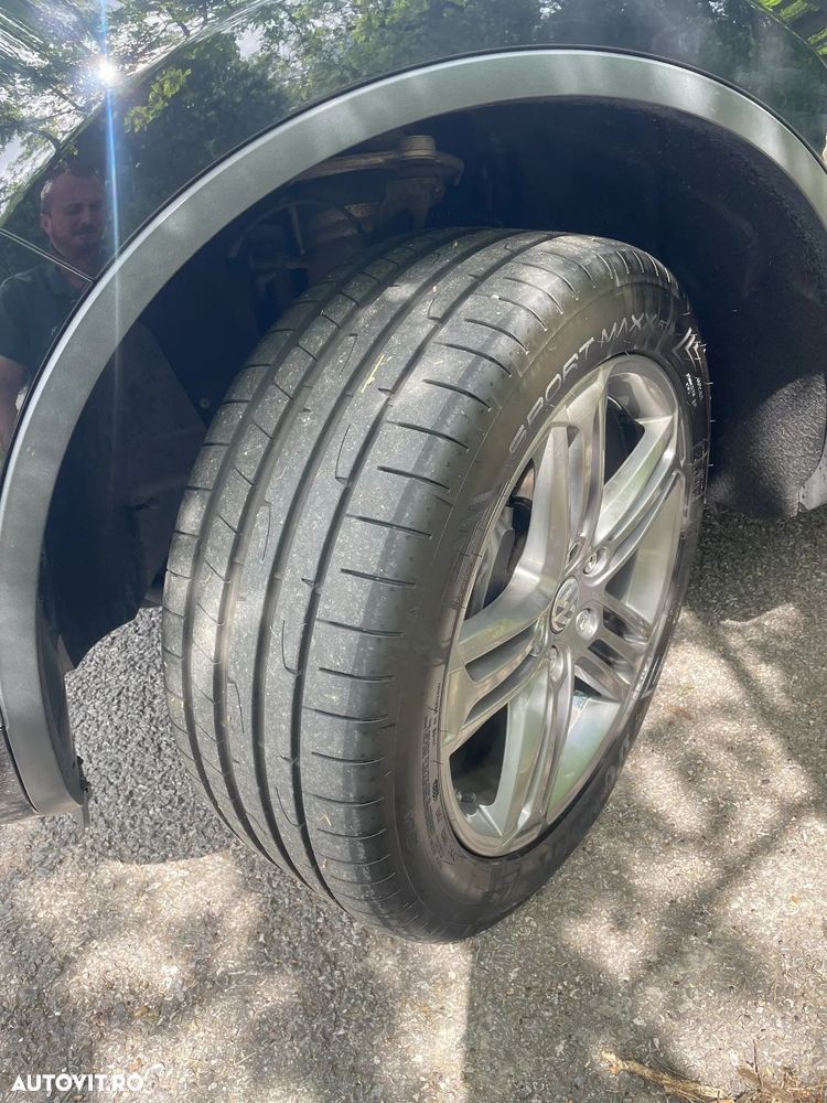 Volkswagen Touareg - 31