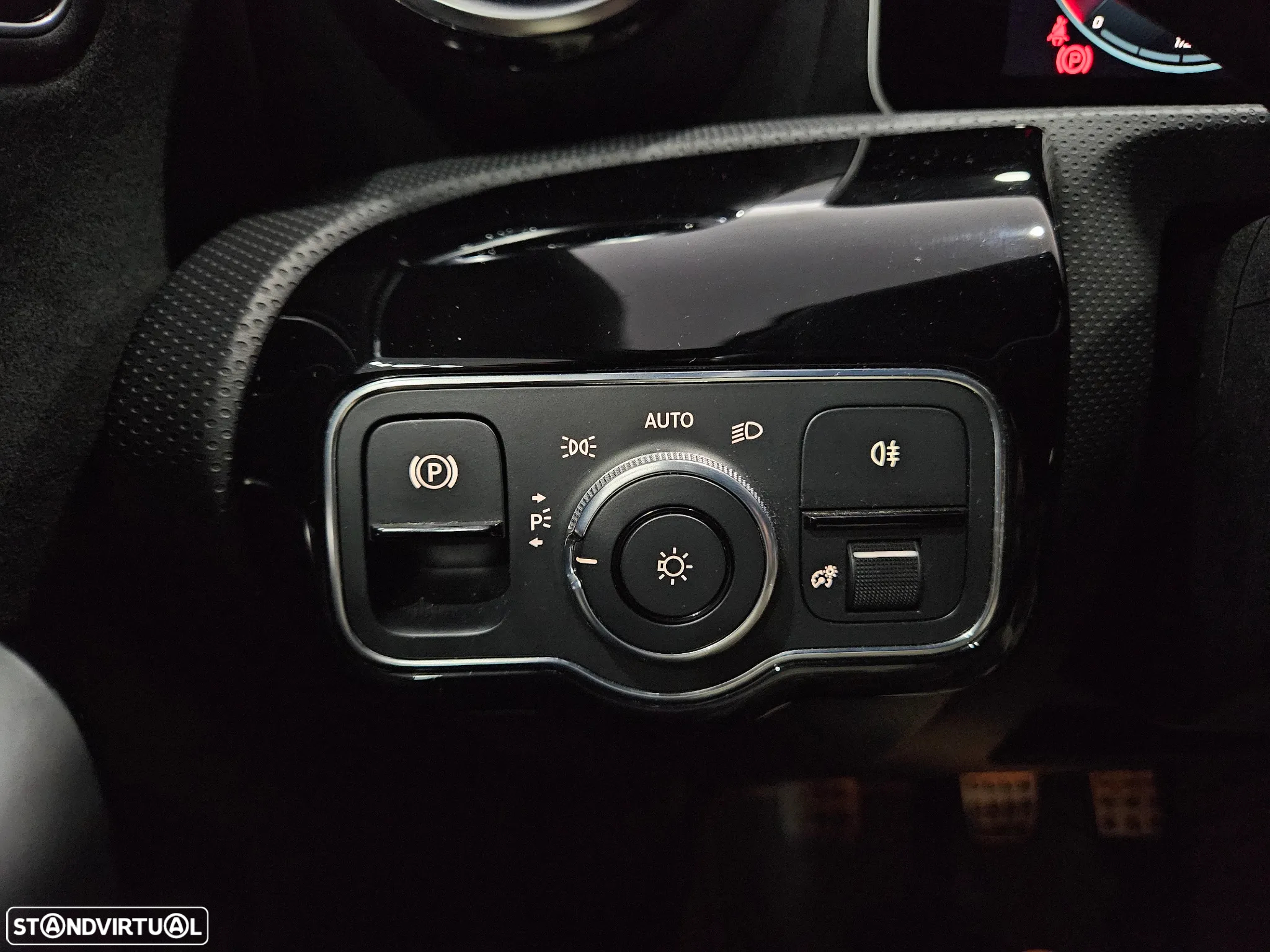 Mercedes-Benz A 160 AMG Line - 14
