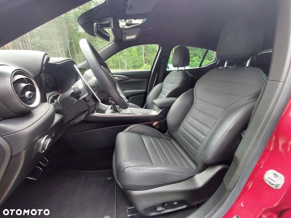 Alfa Romeo Tonale 1.5 T4 GSE mHEV Veloce DCT - 14