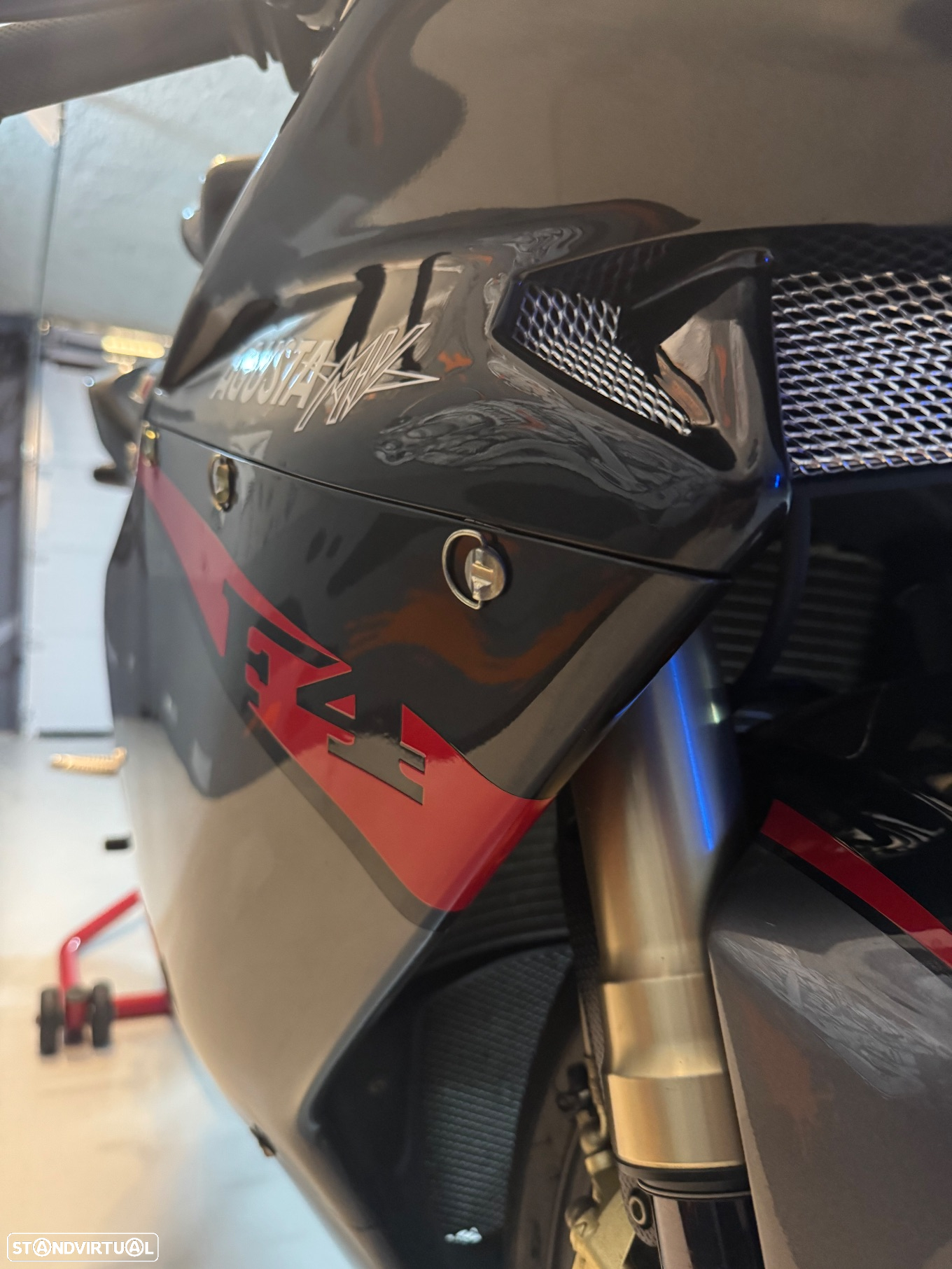 MV Agusta F4 F4 1000 RR - 27