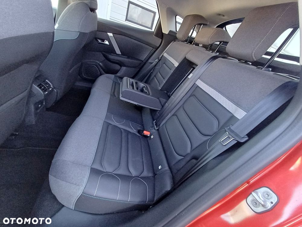 Citroën C4 1.2 PureTech Max S&S EAT8 - 32