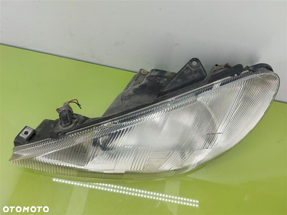 Reflektor lampa przód lewa Peugeot 206 1998-2009 WERSJA EUROPEJSKA - 4