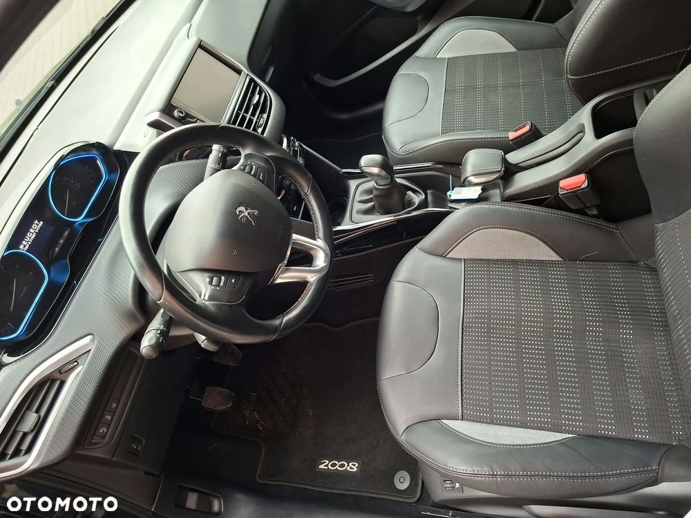 Peugeot 2008 1.6 BlueHDi Allure - 10