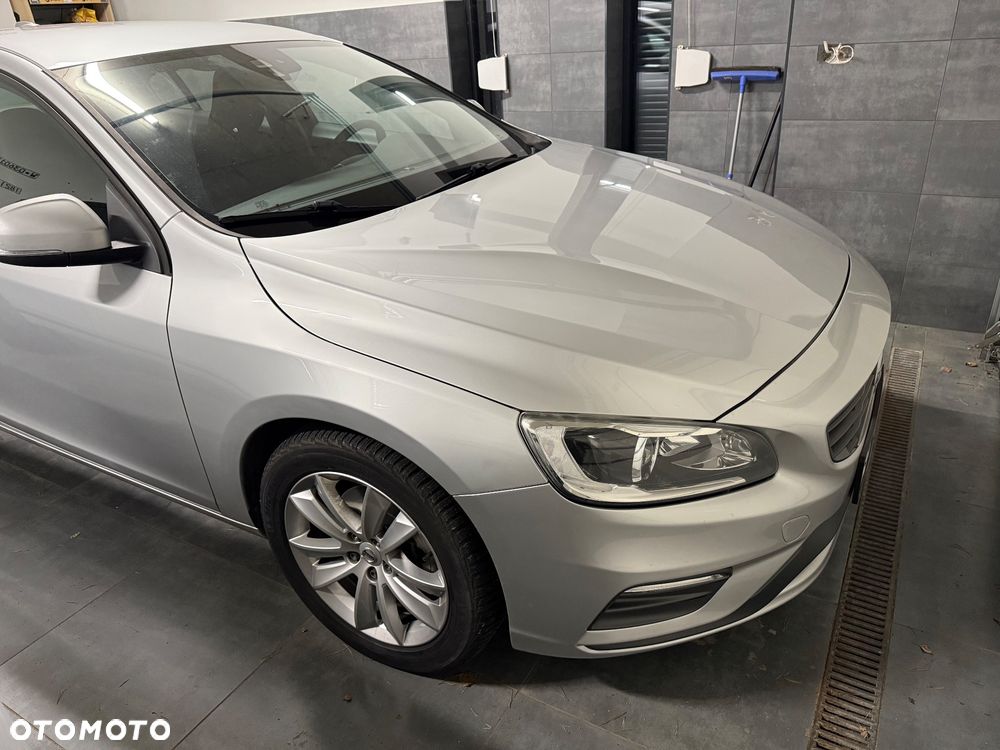 Volvo S60 - 4