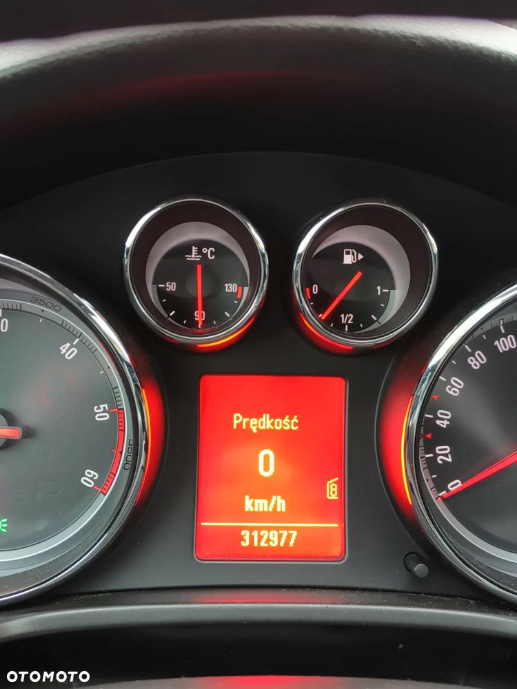 Opel Insignia 2.0 CDTI Cosmo - 8