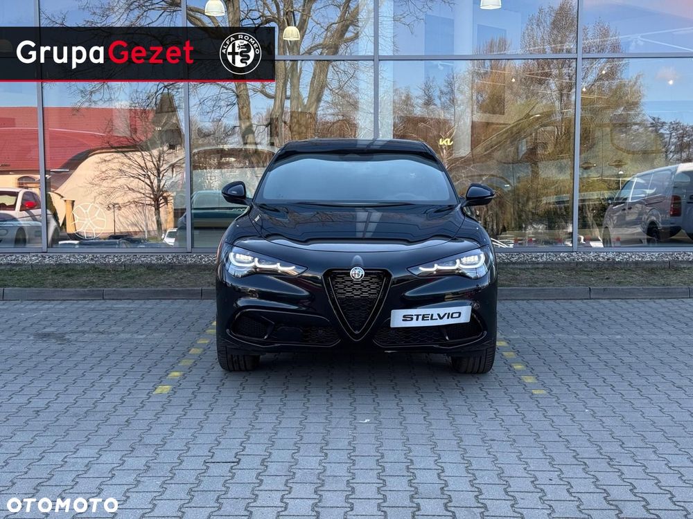 Alfa Romeo Stelvio - 8