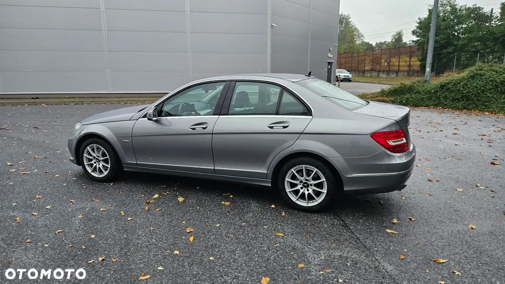 Mercedes-Benz Klasa C 180 BlueEFFICIENCY Avantgarde - 21