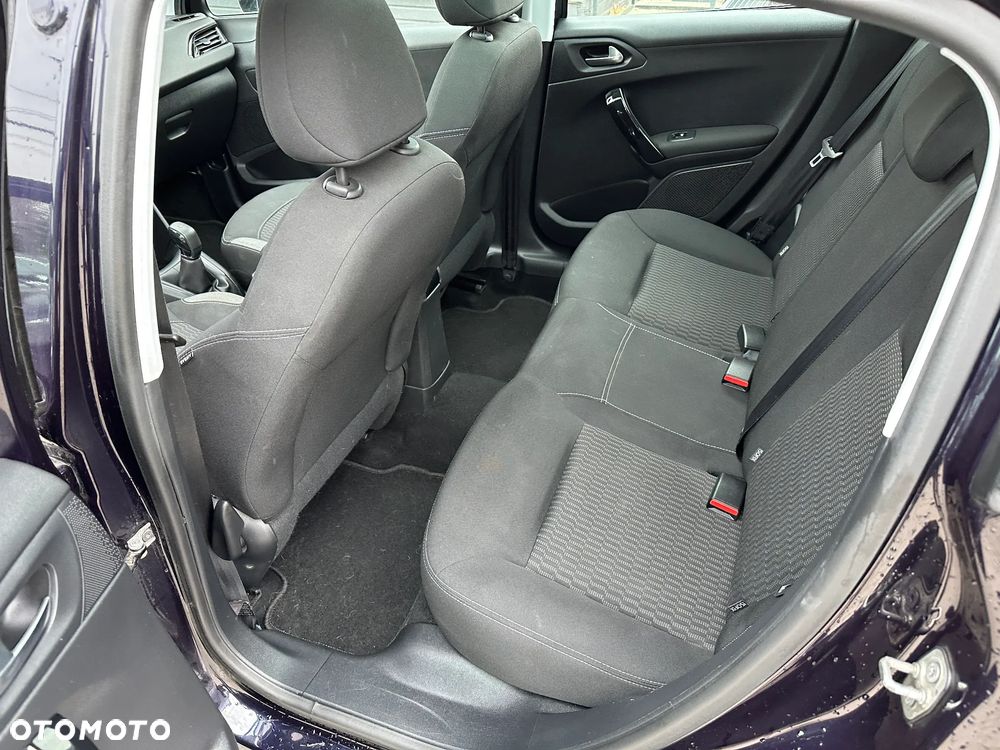 Peugeot 208 - 20