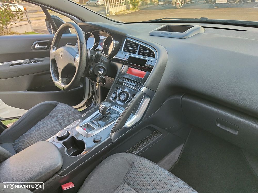 Peugeot 3008 2.0 HDi Hybrid4 - 24