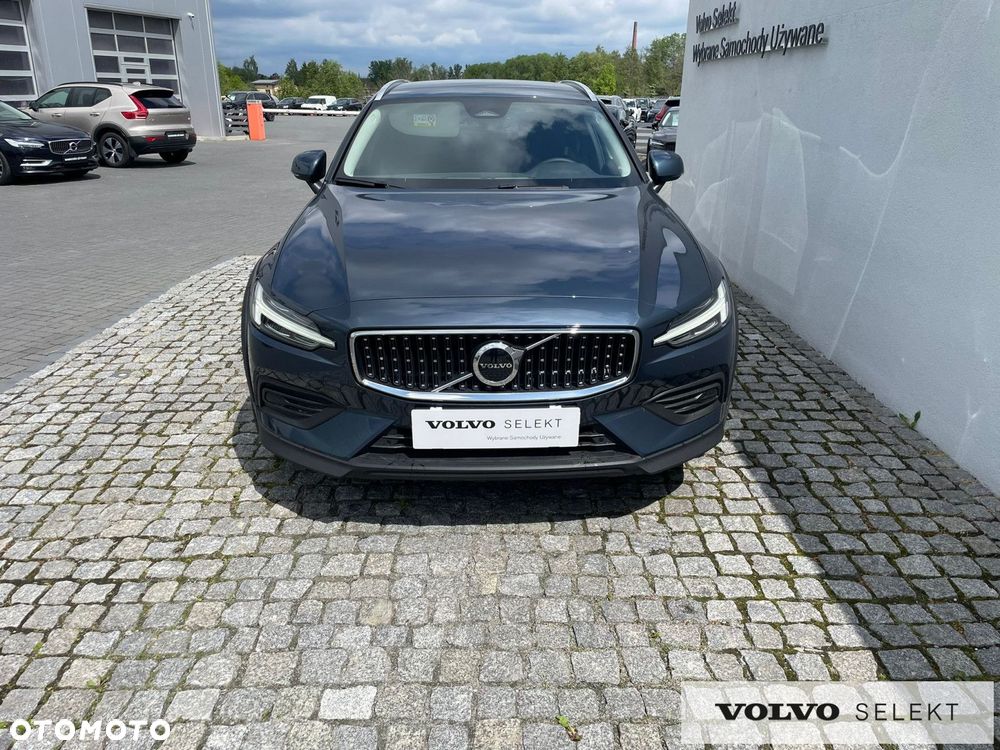 Volvo V60 Cross Country - 36