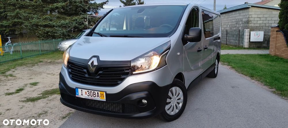 Renault TRAFIC LONG BRYGADÓWKA 6 OSÓB - 18