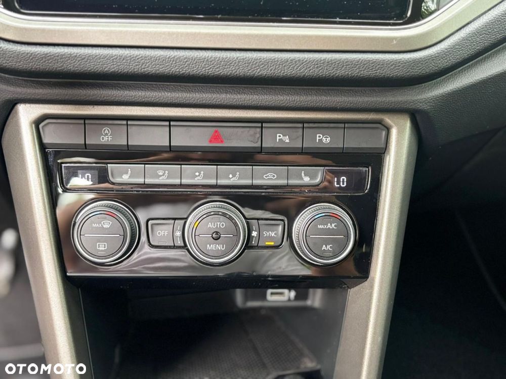 Volkswagen T-Roc - 30