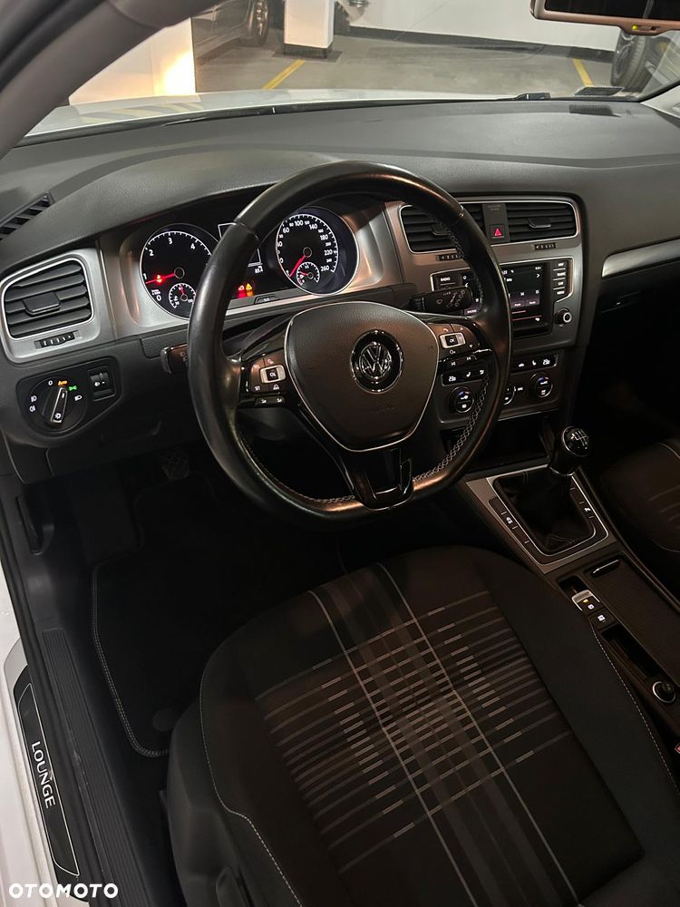 Volkswagen Golf - 17