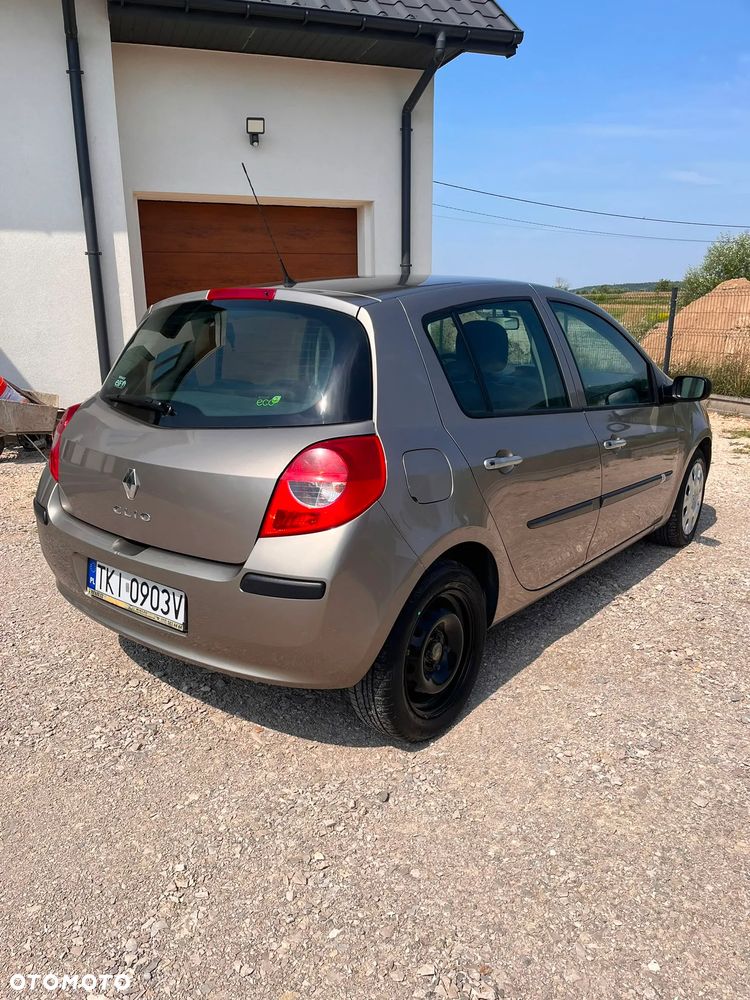 Renault Clio 1.5 dCi Authentique - 4