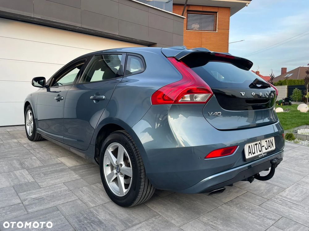 Volvo V40 D2 Summum - 34