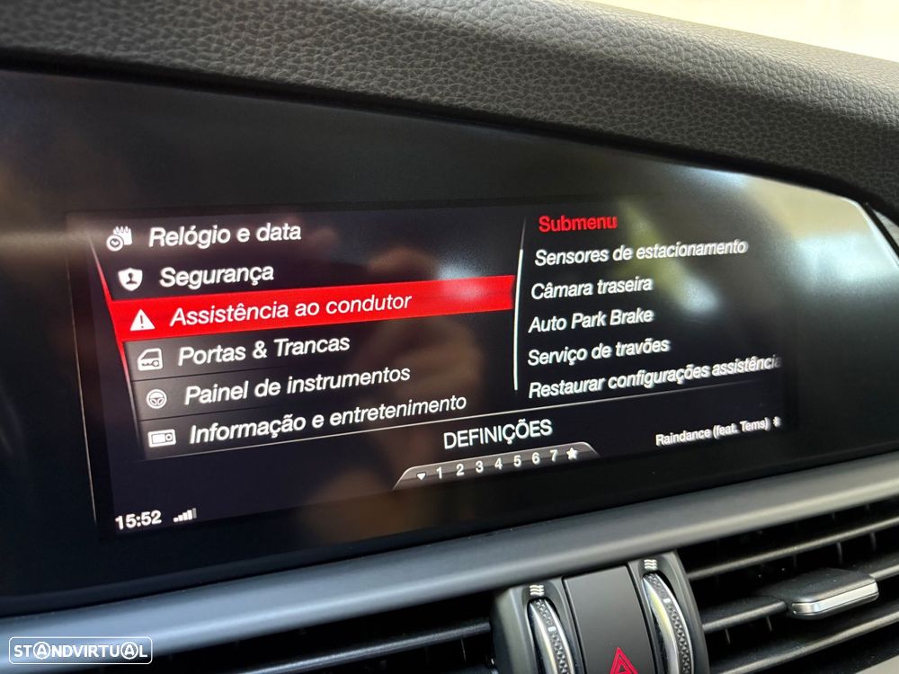 Alfa Romeo Giulia 2.2 D Super AT8 - 36