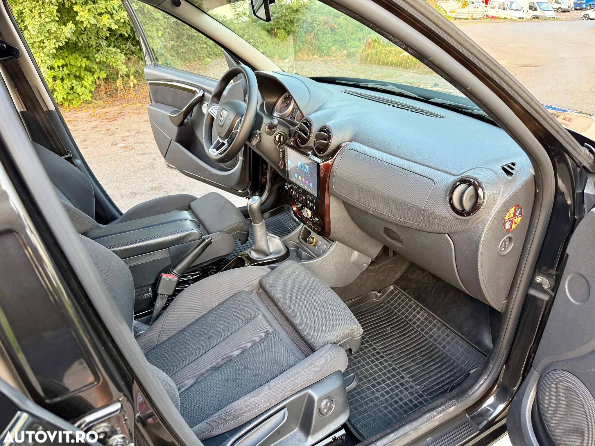 Dacia Duster 1.6 4x2 Laureate - 17