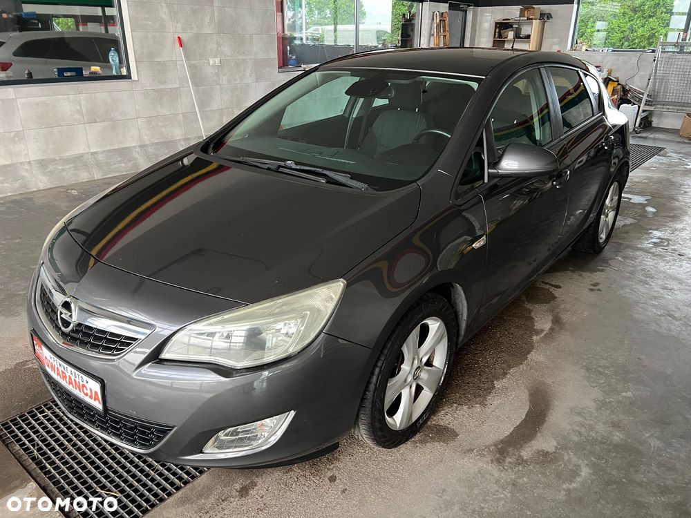Opel Astra 1.7 CDTI Cosmo - 2