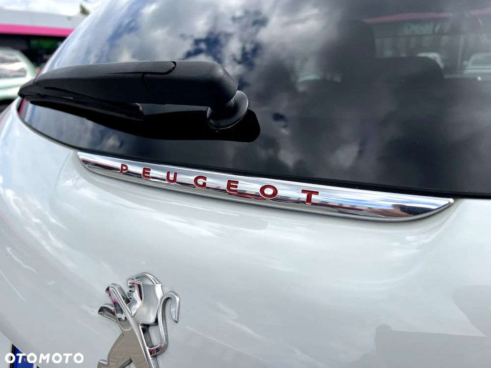 Peugeot 208 1.2 PureTech Allure S&S - 17