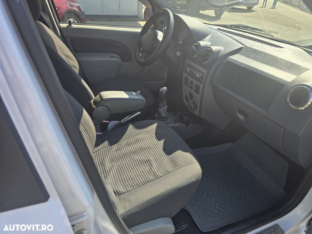 Dacia Logan 1.4 MPI Ambiance - 23