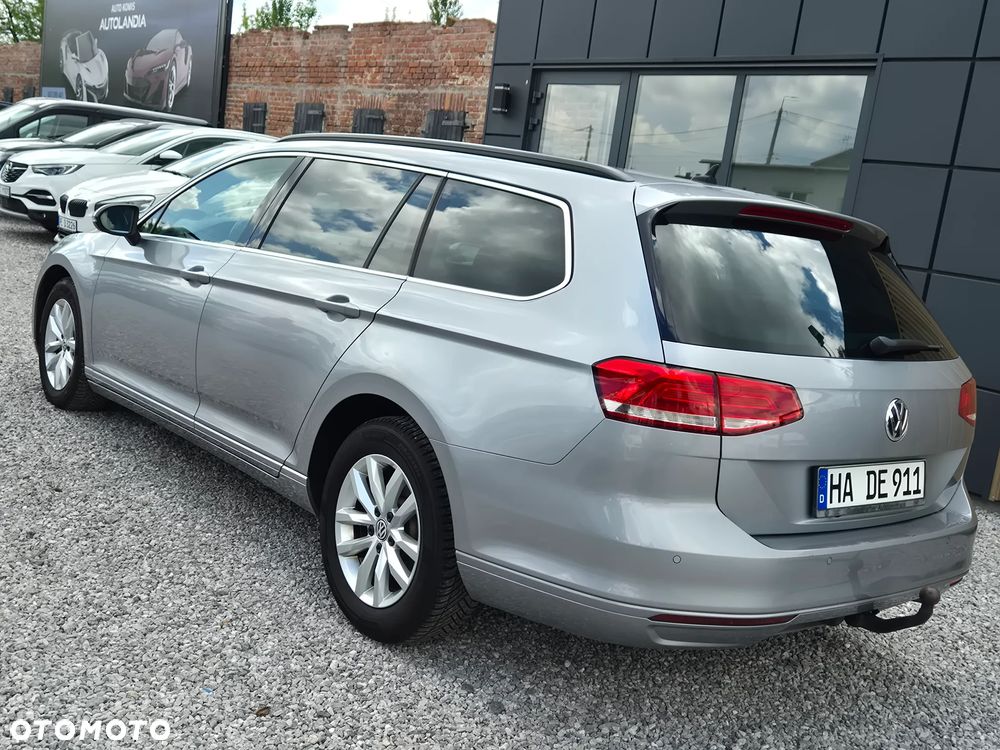 Volkswagen Passat - 8