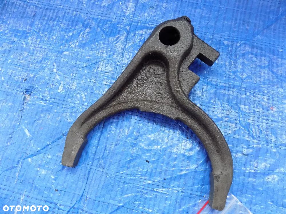 widełki skrzyni biegów l77169 john deere 6300 6100 6200 6400