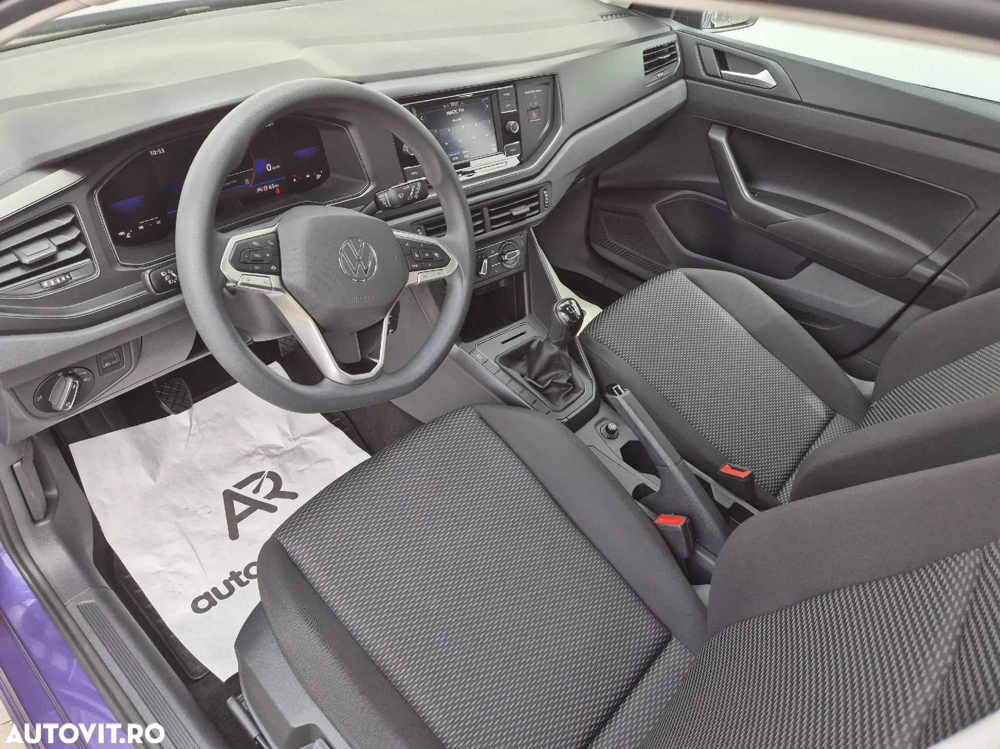 Volkswagen Polo 1.0 MPI Base - 9