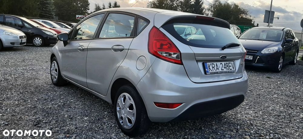 Ford Fiesta - 12