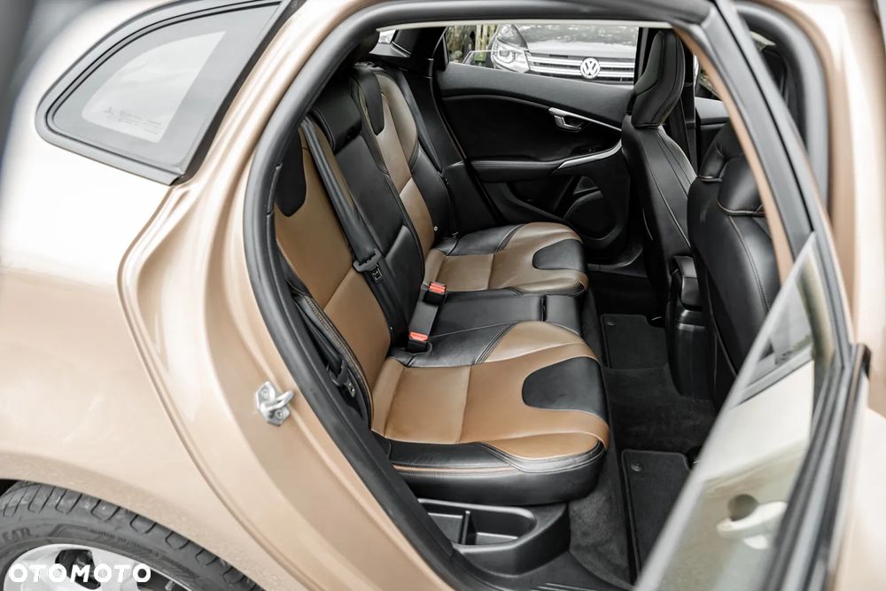 Volvo V40 Cross Country T4 AWD Geartronic Linje You - 25