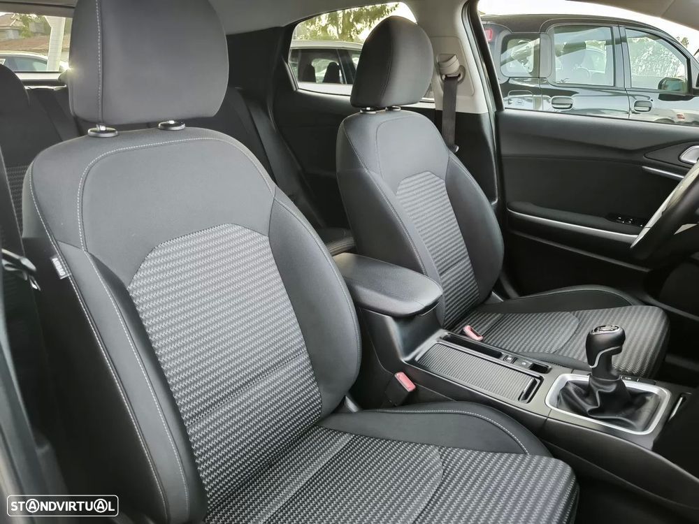 Kia XCeed 1.0 T-GDI Drive - 28