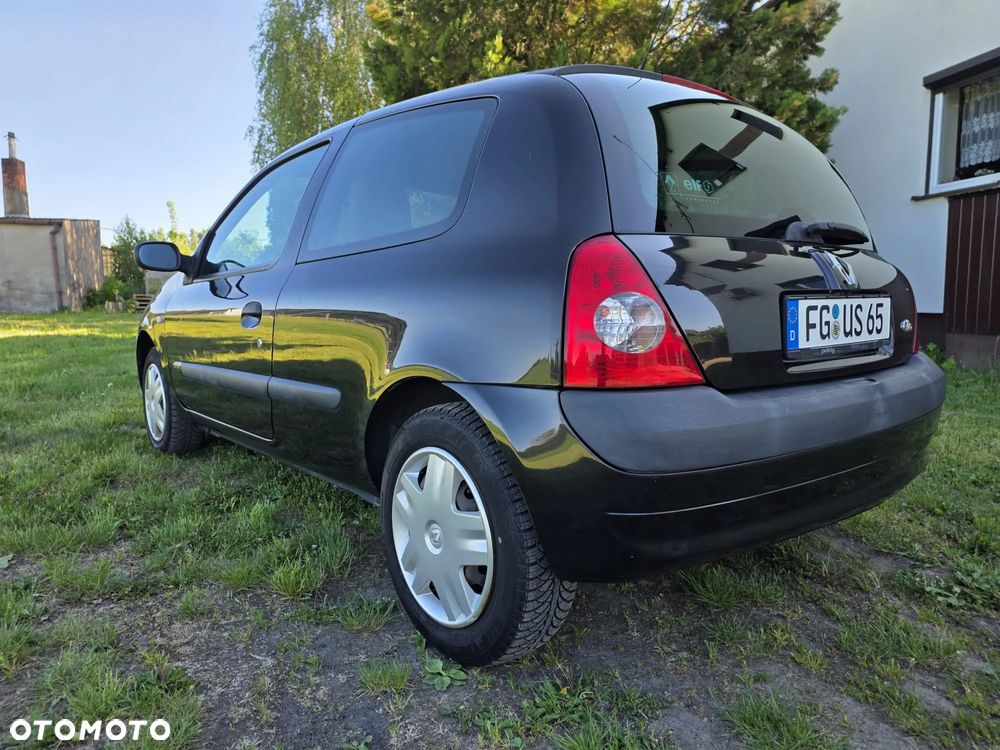 Renault Clio - 24
