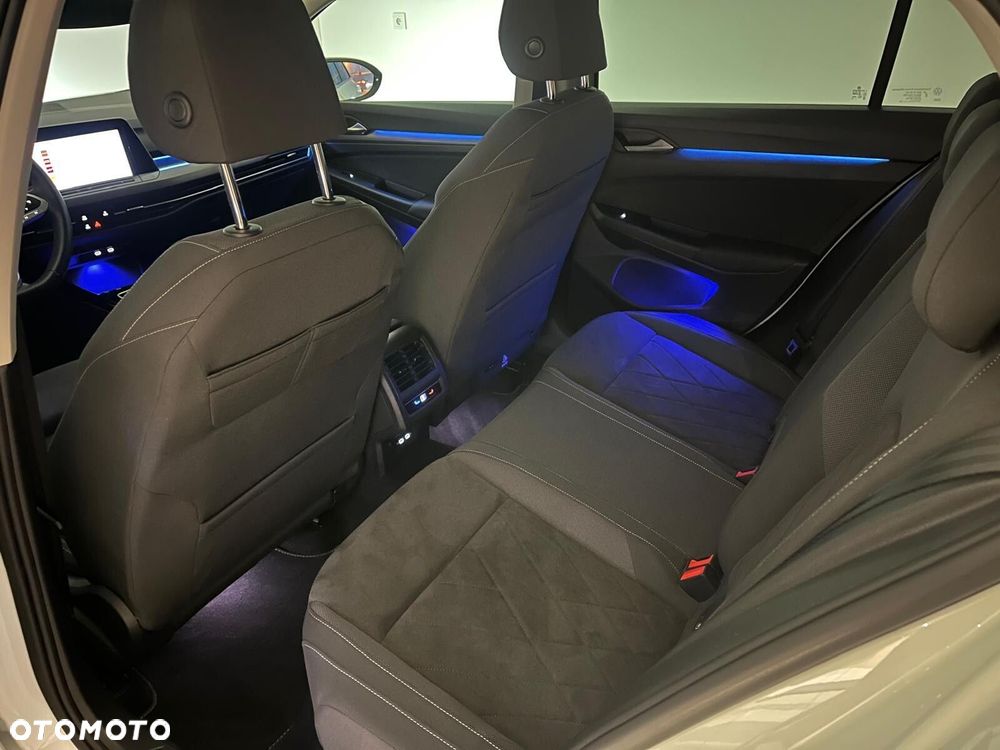 Volkswagen Golf - 27