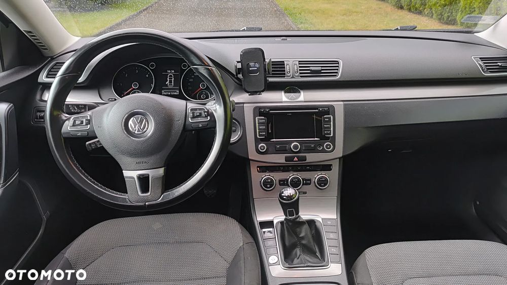 Volkswagen Passat - 7