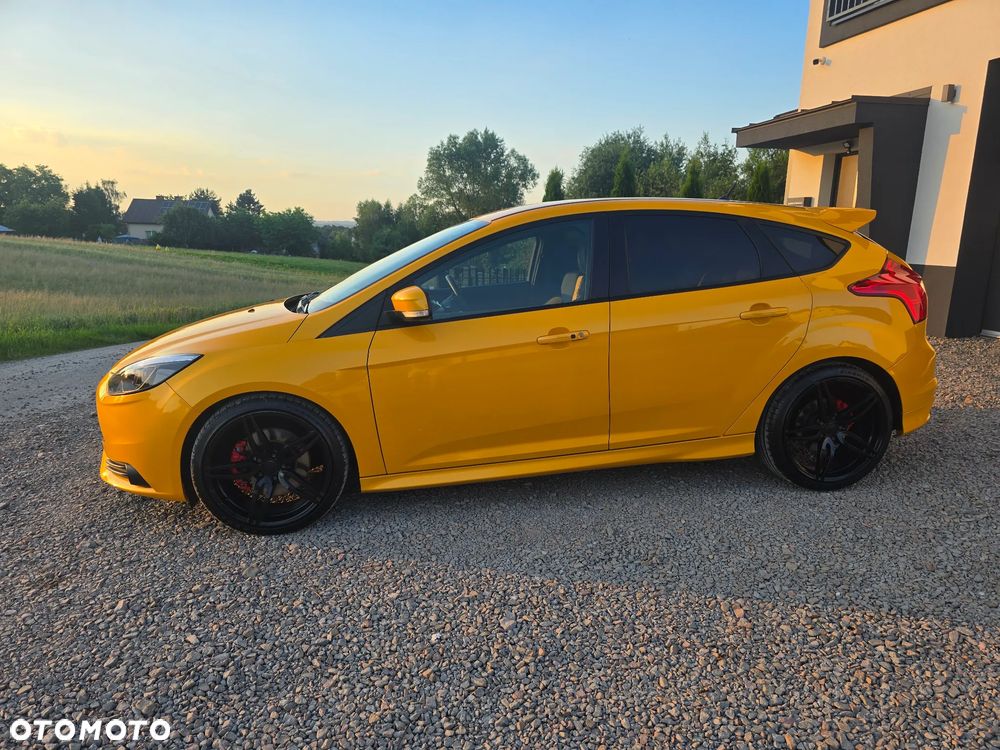 Ford Focus 2.0 EcoBoost ST - 3