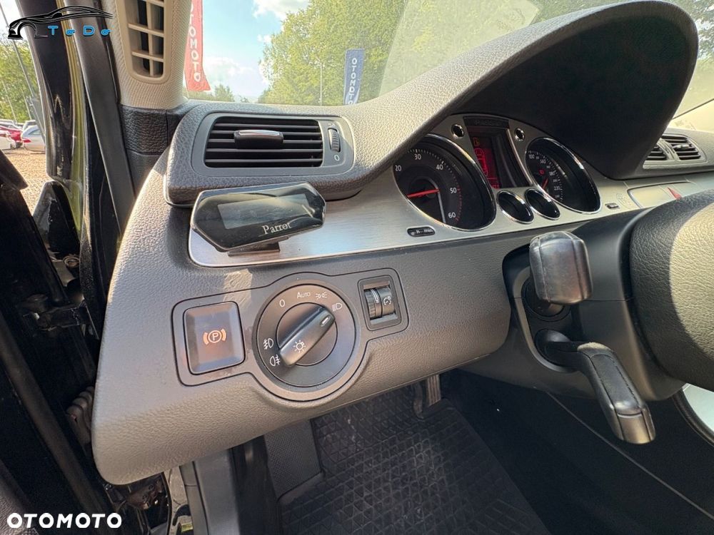 Volkswagen Passat Variant 2.0 TDI DPF 4Mot Highline - 24