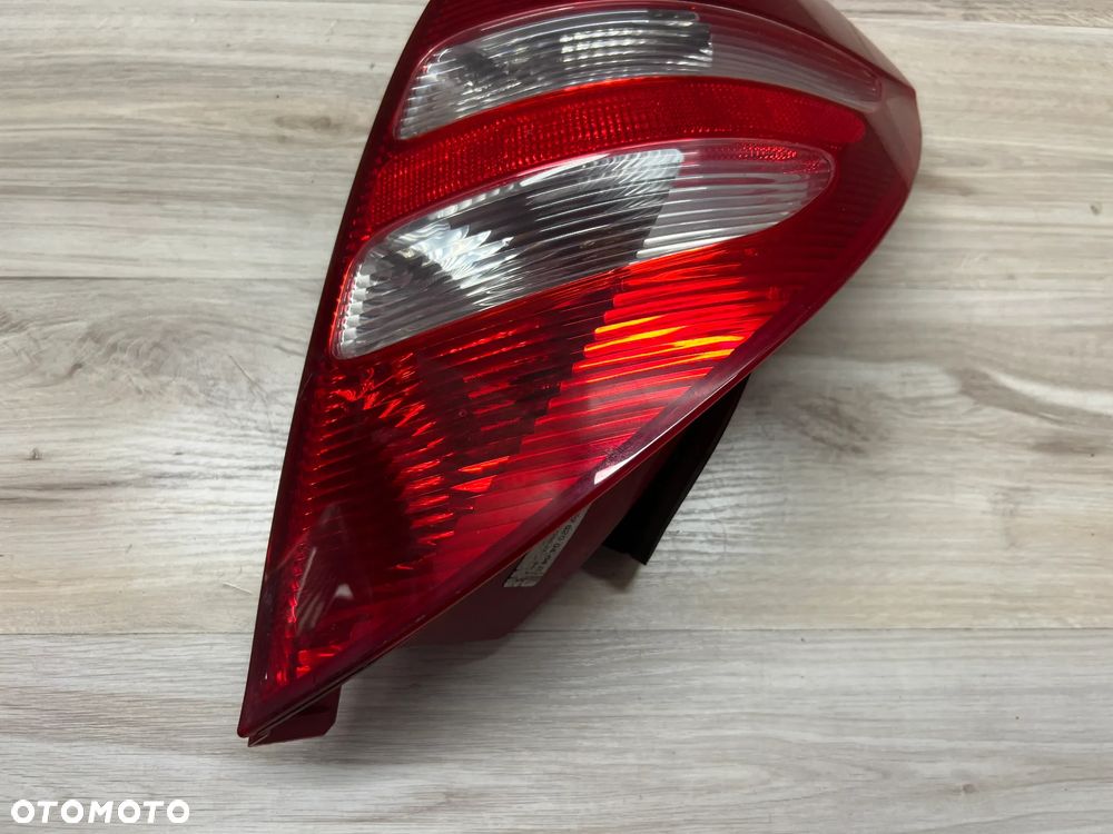 LAMPA TYLNA PRAWA MERCEDES A KLASA W169 - 3