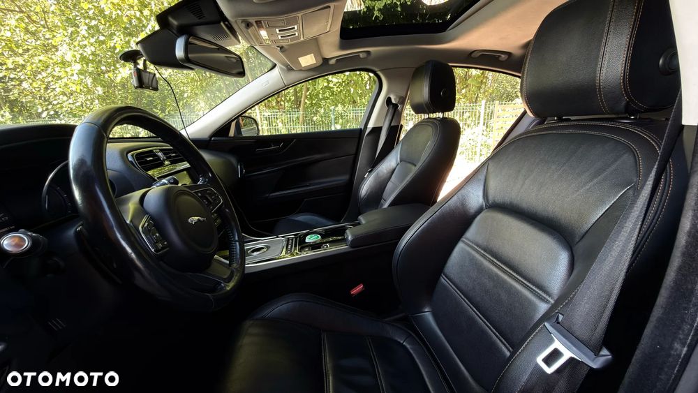 Jaguar XE E-Performance Portfolio - 8