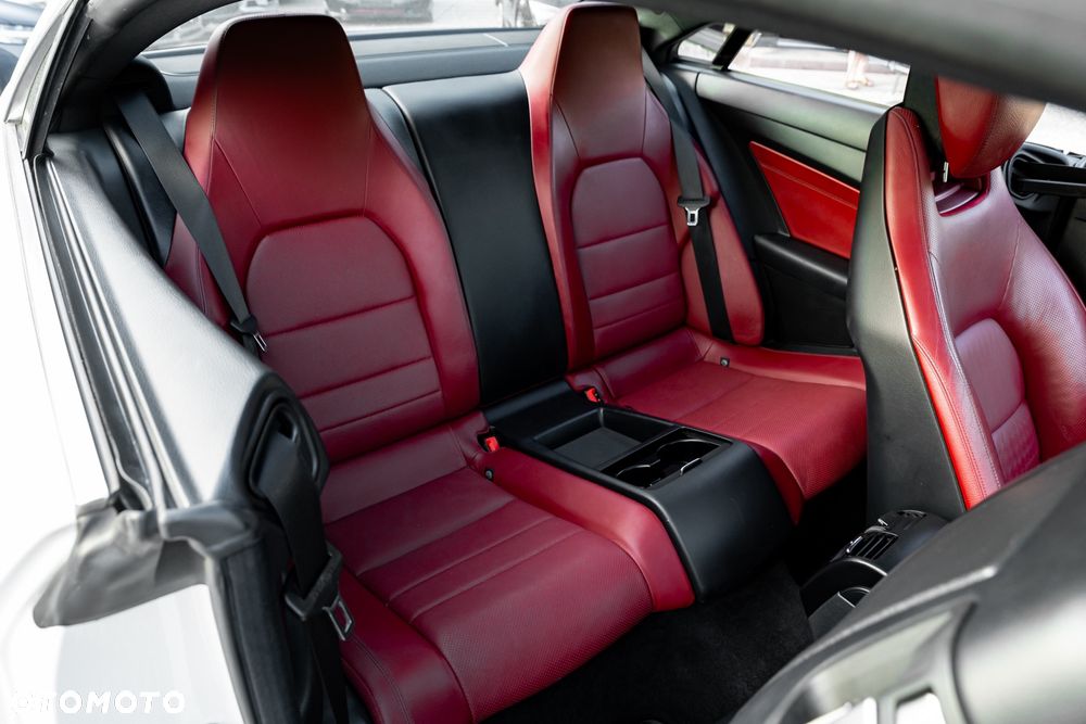 Mercedes-Benz Klasa E 250 7G-TRONIC - 23